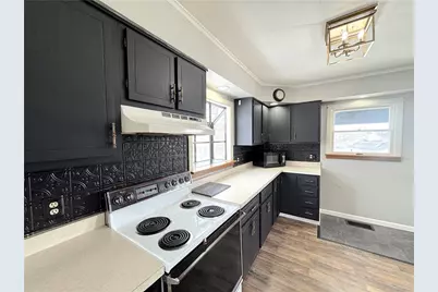 75 N Westmoreland Ave, Hempfield Township, PA 15601 - Photo 13