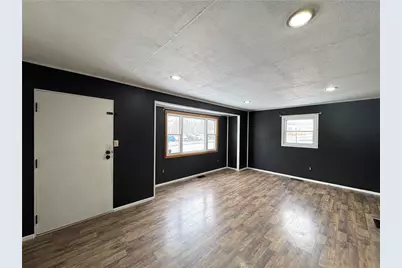 75 N Westmoreland Ave, Hempfield Township, PA 15601 - Photo 9