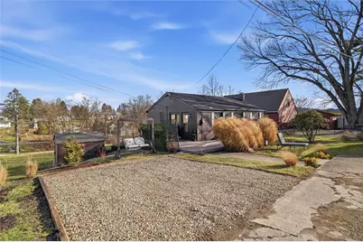 341 Sycamore St, Imperial, PA 15126 - Photo 3