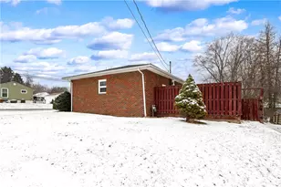 35 Kedron St, Wheatland, PA 16161 - Photo 3