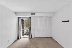 2401 Charlemagne Cir, Pittsburgh, PA 15237 - Photo 11