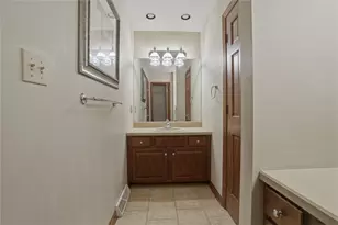 1000 Fawn Valley Dr, Cecil, PA 15317 - Photo 33