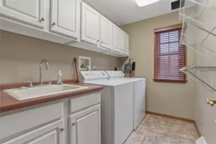 1000 Fawn Valley Dr, Cecil, PA 15317 - Photo 19