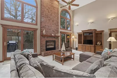 1000 Fawn Valley Dr, Cecil, PA 15317 - Photo 11