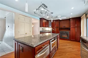 1238 Regency Dr, Pittsburgh, PA 15237 - Photo 3