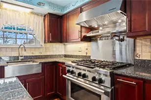 1238 Regency Dr, Pittsburgh, PA 15237 - Photo 5