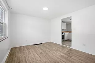 1219 Circle Dr, Pittsburgh, PA 15221 - Photo 11