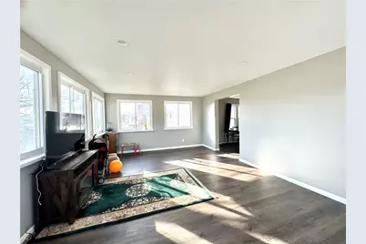 127 Hazel Ave, Ellwood City, PA 16117 - Photo 21