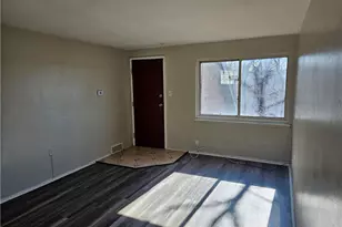 1907 Hanover St, Pittsburgh, PA 15218 - Photo 3