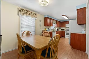 115 Lakeview Dr, Robinson Twp, PA 15136 - Photo 9