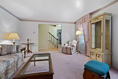 115 Lakeview Drive, Robinson Twp, PA 15136 - Photo 5