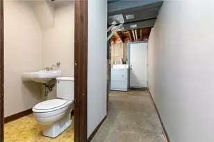 3195 Camberly Dr, Hampton, PA 15044 - Photo 17