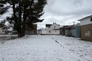 202 S Market St, Carmichaels-Cumberland, PA 15320 - Photo 41