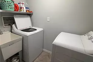 202 S Market St, Carmichaels-Cumberland, PA 15320 - Photo 17