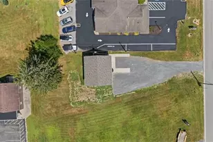 1122 Pittsburgh Rd, Valencia, PA 16059 - Photo 3