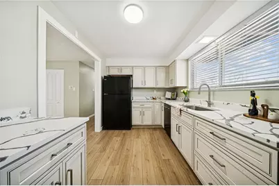 3133 Camberly Drive, Hampton, PA 15044 - Photo 3