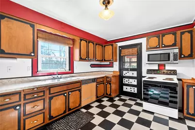 221 Park Ave, Pittsburgh, PA 15229 - Photo 19