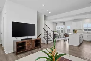 470 Nolan Cir, Cranberry Township, PA 16066 - Photo 5