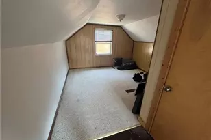 626 Ridgemont Dr, Pittsburgh, PA 15220 - Photo 15