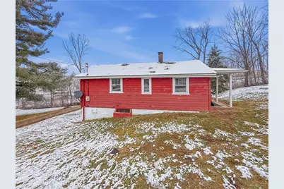 1513 Sycamore Ln, Mount Pleasant Township, PA 15666 - Photo 3