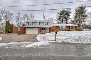 149 Crest View, Hempfield Township, PA 15601 - Photo 3