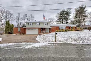 149 Crest View, Hempfield Township, PA 15601 - Photo 3