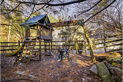 18 Forest Glen Dr, Pittsburgh, PA 15228 - Photo 43