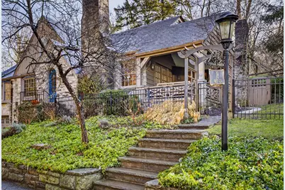 18 Forest Glen Dr, Pittsburgh, PA 15228 - Photo 3