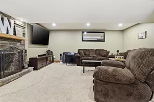 1337 Centerman Ave, Bethel Park, PA 15102 - Photo 5