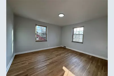 772 Scott Rd, Pittsburgh, PA 15228 - Photo 9