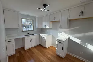 772 Scott Rd, Pittsburgh, PA 15228 - Photo 5