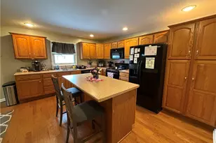 250 Kennedy Ave, East Vandergrift, PA 15642 - Photo 5