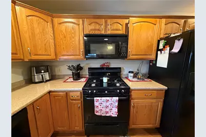 250 Kennedy Ave, East Vandergrift, PA 15642 - Photo 13