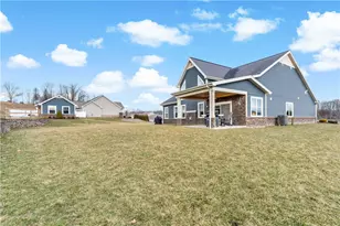 719 Mission Hills Dr, Cecil, PA 15317 - Photo 35