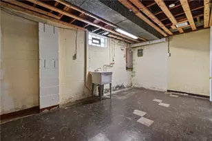 3081 Ben Davis Ave, Lower Burrell, PA 15068 - Photo 21