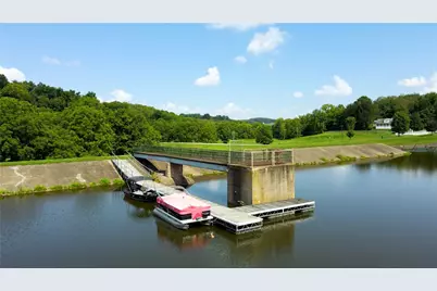 1056 Lakeside Drive, McDonald, PA 15057 - Photo 5