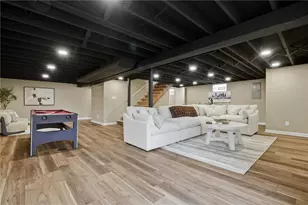 230 Clairmont St, Irwin, PA 15642 - Photo 37