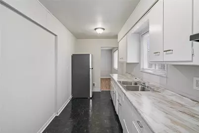 200 Moye Pl, Pittsburgh, PA 15210 - Photo 11