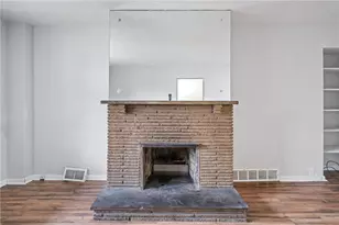 200 Moye Pl, Pittsburgh, PA 15210 - Photo 7