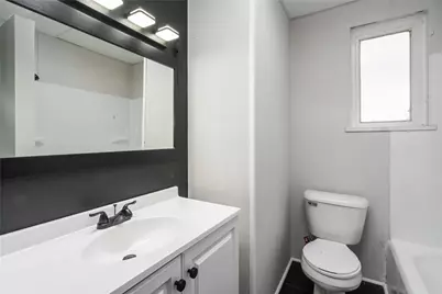 200 Moye Pl, Pittsburgh, PA 15210 - Photo 17