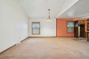 34 Hemlock Dr, Latrobe, PA 15650 - Photo 7