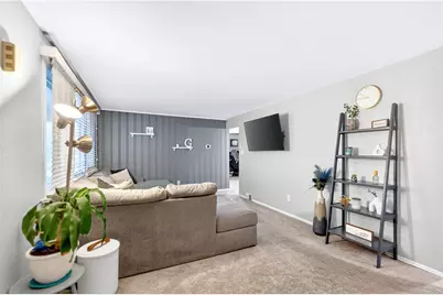 5224 Meadowcrest Rd, Pittsburgh, PA 15236 - Photo 3