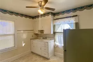 3 E Leasure, New Castle, PA 16105 - Photo 13