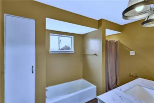 510 Franklin Ave, Vandergrift, PA 15690 - Photo 17