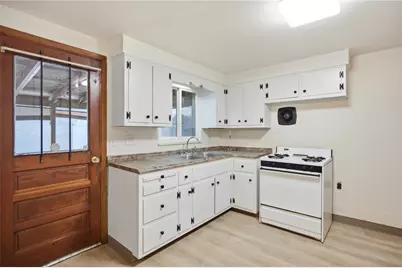 513 Garden Ct, Braddock, PA 15104 - Photo 13