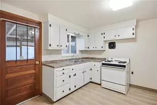 513 Garden Ct, Braddock, PA 15104 - Photo 13