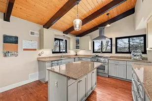 145 Woodshire Dr, Pittsburgh, PA 15215 - Photo 15