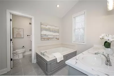 100 Summerlawn Dr, Bell Acres, PA 15143 - Photo 21