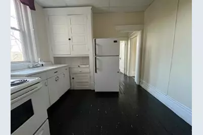 211 N 2nd St, Jeannette, PA 15644 - Photo 3