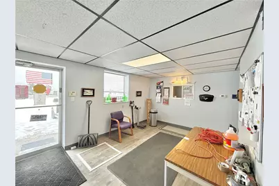 3014 New Butler Rd, Shenango Township, PA 16101 - Photo 3